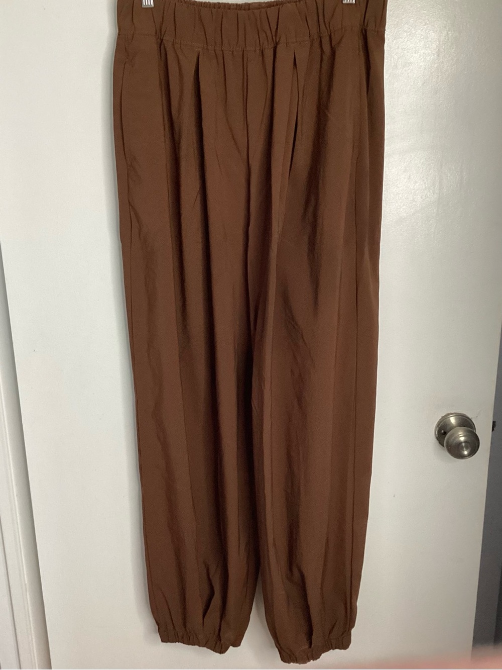 Offline by aerie Rust Brown Elastic Waist Pull-On Pants M